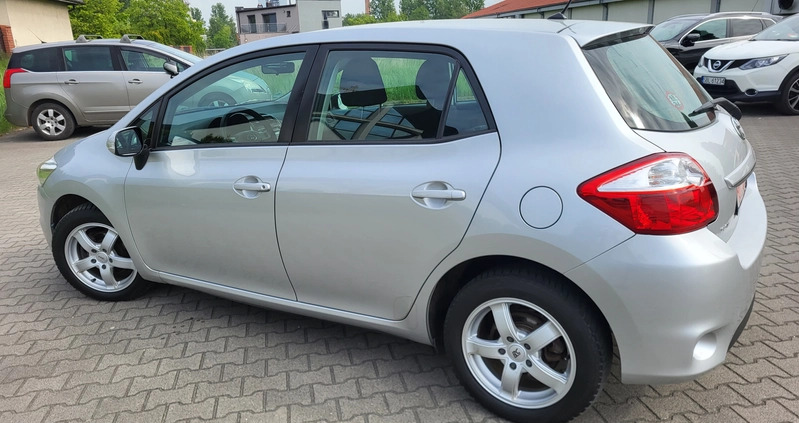 Toyota Auris cena 23900 przebieg: 162000, rok produkcji 2010 z Bieruń małe 742